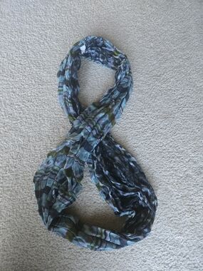 Juicy Couture Lightweight Reversible Infinity Scarf